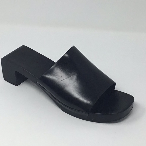 🛍🌸GUCCI Women’s slide on Sandal size 8.5💕💕 - Picture 6 of 8